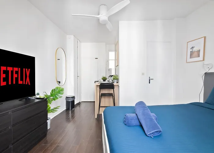Superb Quartier Les Marais Free Netflix